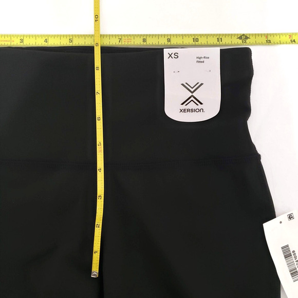 New!! Xersion Women SIZE XS Black White High Rise Fitted Quick Dri Bike Shorts - Picture 8 of 10